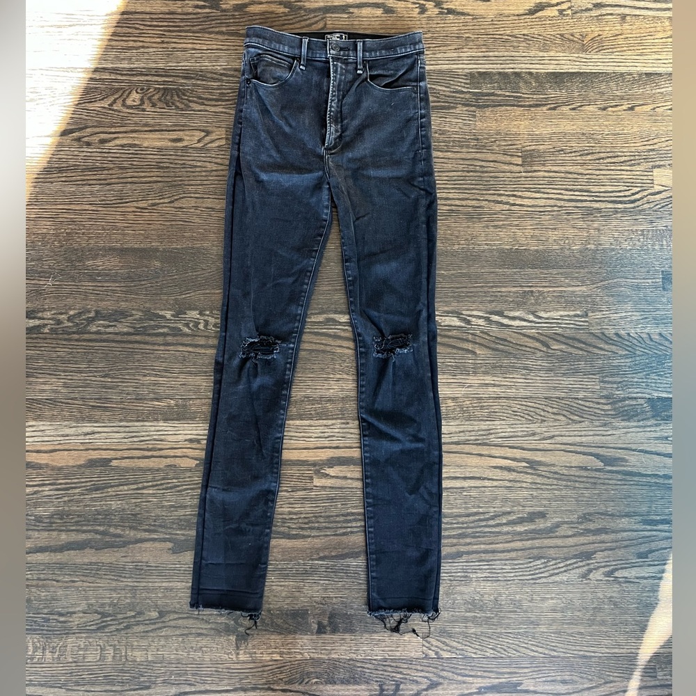 Black Abercrombie & Fitch skinny jeans